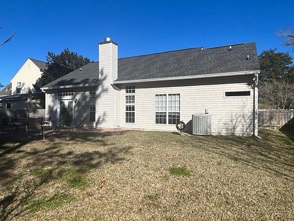 Updated 3 Bedroom 2 Bath House for Rent in Ivy Hall- Private yard- Landscaping included
