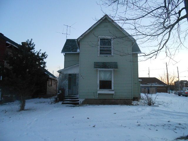 1st image of 1047 Streator Pl