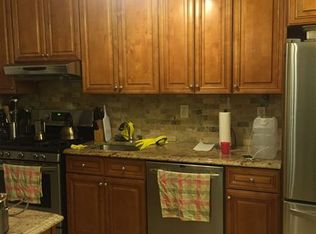 1915 24th Rd, Astoria, NY 11102