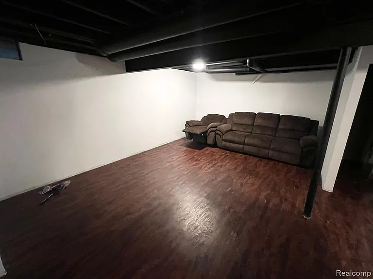 3143 Village Cir S — Photo 19