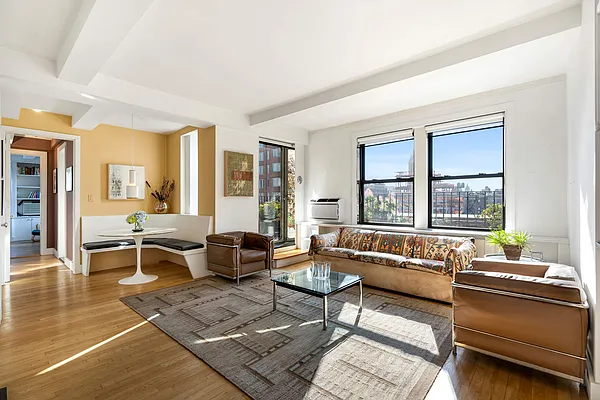 Sold by Compass | media 1