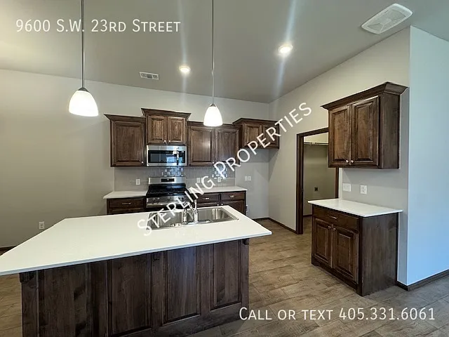 9600 SW 23rd St — Photo 7