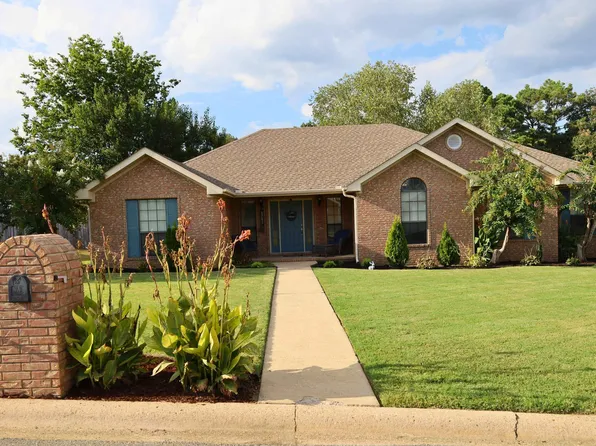 1701 Robinwood St, Paragould, AR 72450