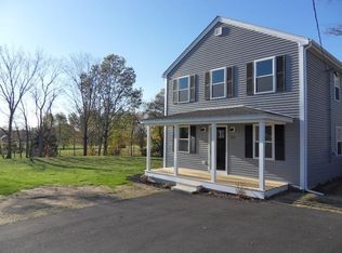 511 Hartford Ave W, Uxbridge, MA 01569