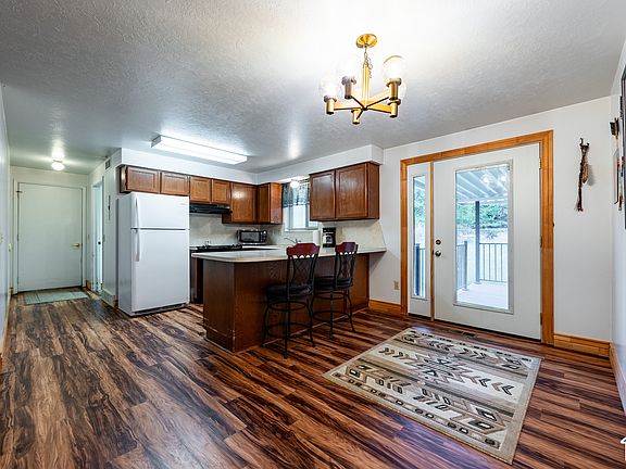 4th image of 508 N 2300 W