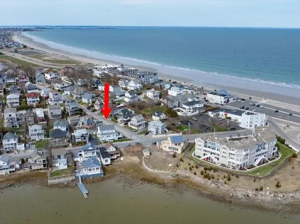 22 Bay St, Hull, MA 02045