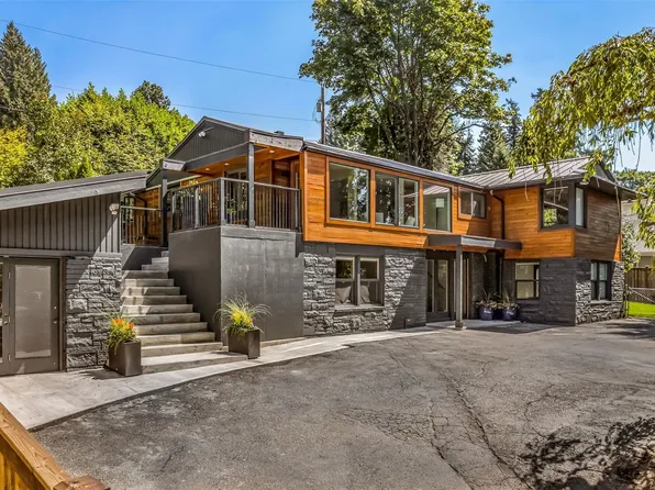 4328 Lake Washington Boulevard NE, Kirkland, WA 98033