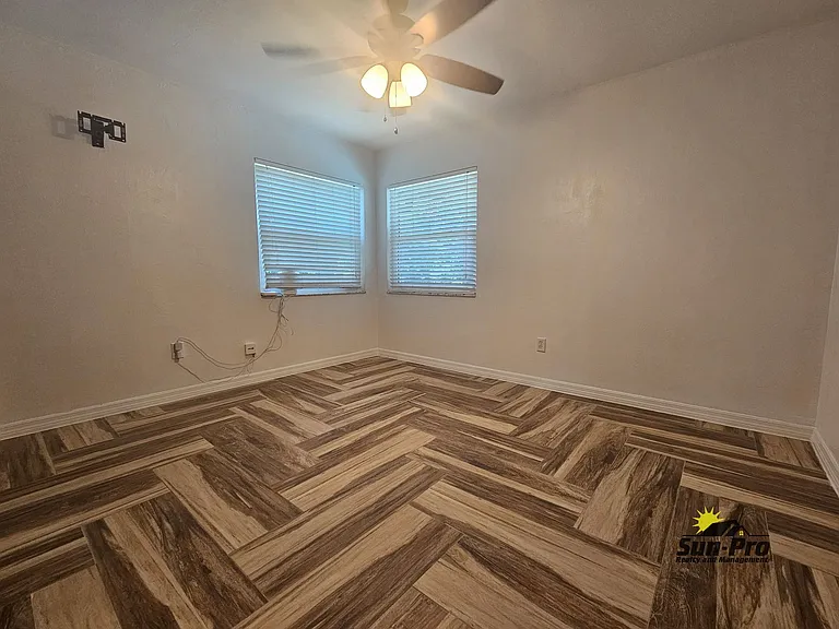 139 Riverwalk Ct — Photo 28