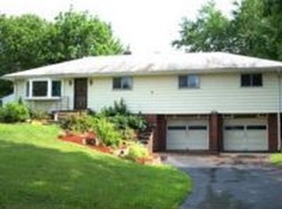7581 Albion Rd, North Royalton, OH 44133