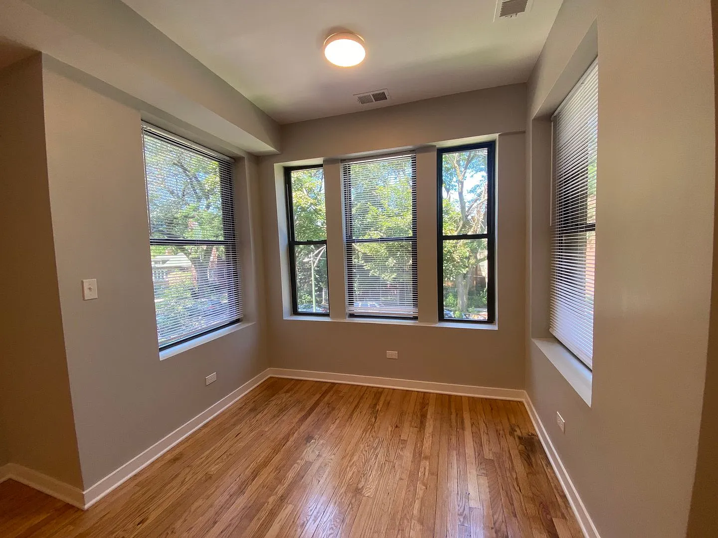 2 bed, 900 sqft, $2,275 — Photo 4