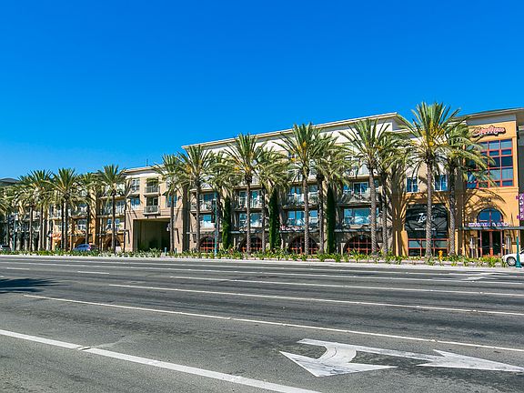 4th image of 1801 E Katella Ave APT 3041