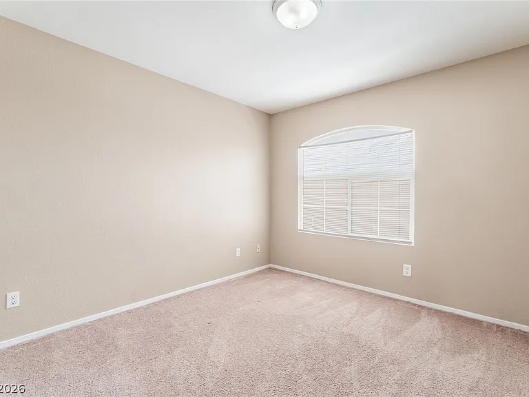 8725 Autumn Valley Ave — Photo 24