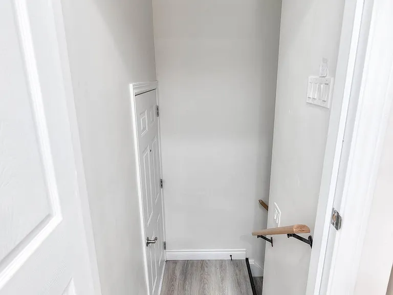 484 Speedvale Ave E #LOWER — Photo 3