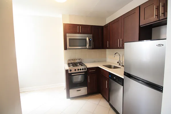 Rented by Mason Group LLC | media 32