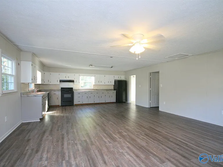 8848 Sims Rd — Photo 3