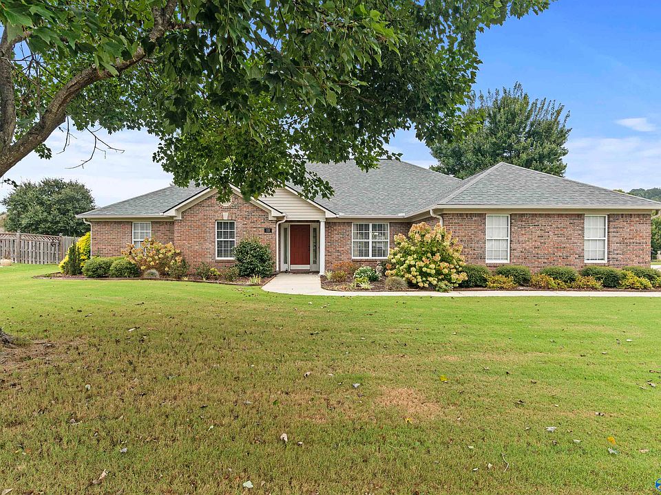 1st image of 10 Corwin Dr