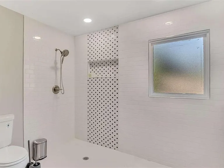 1386 Sandtown Rd SW — Photo 10