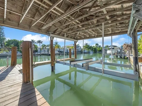 128 San Salvador ST, NAPLES, FL 34113