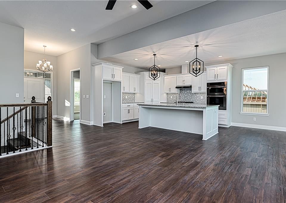 624 Shady Bend Dr, Tonganoxie, KS 66086 MLS 2434660 Zillow