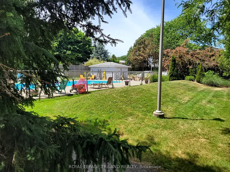 585 Gainsborough Rd #66 — Photo 16