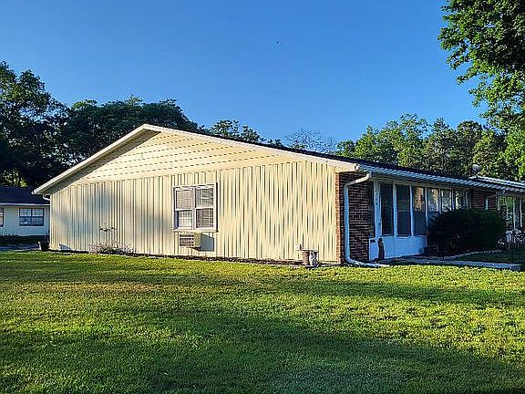 2nd image of 214A Buckingham Ct