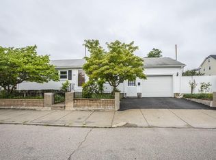 292 Grand Ave, Pawtucket, RI 02861