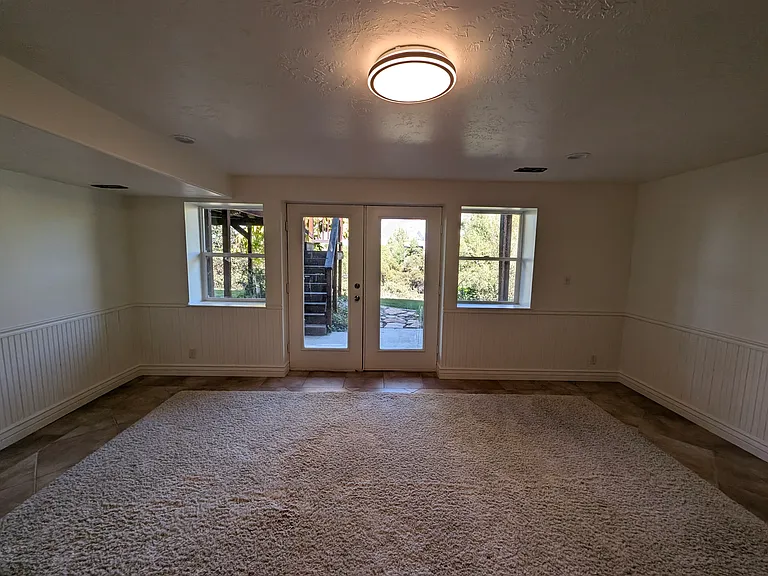 1103 E Skyler Dr — Photo 3