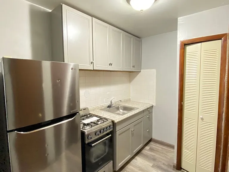 59 E Norwich Ave — Photo 3