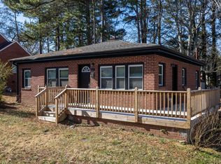 302 Hutcheson Ave, Chase City, VA 23924