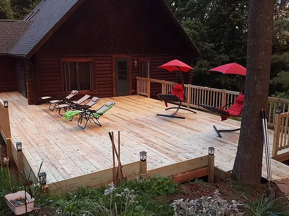 E9205 State Road 136, North Freedom, WI 53951