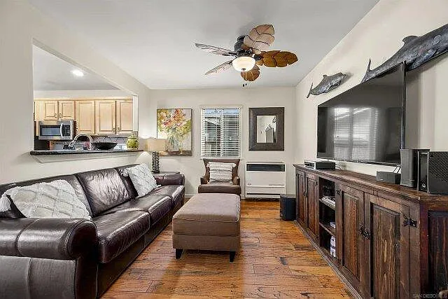 715 Toulon Ct — Photo 13