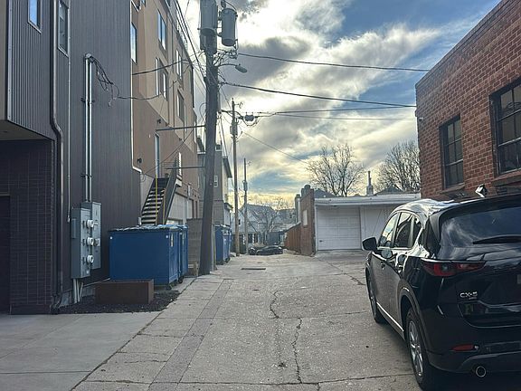5th image of 3157 Zuni St