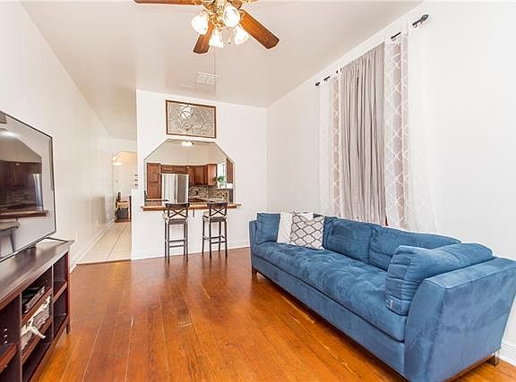 2nd image of 613/615 Alix St