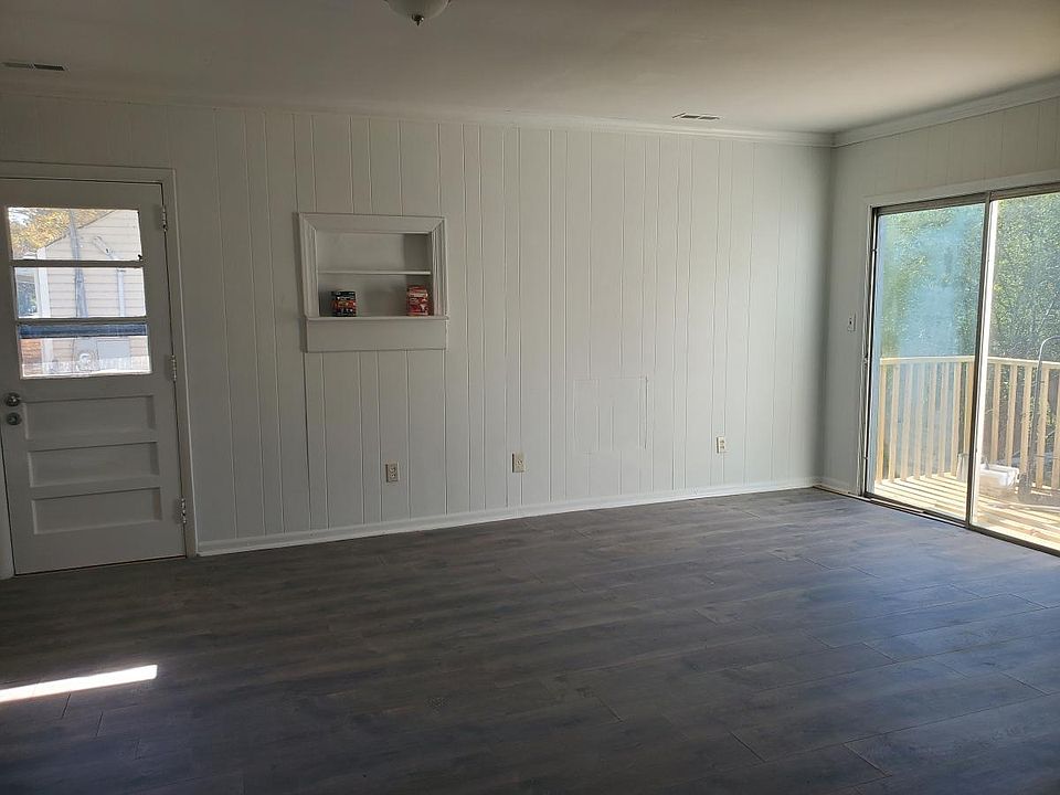 1st image of 613 Parkview Dr