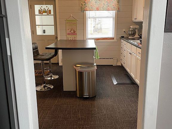 5th image of 203 3rd St S