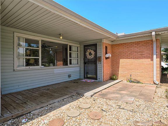 3rd image of 515 Azaleadell Dr
