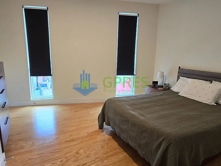 3725 Butler St — Photo 16