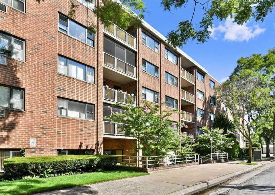 1st image of 100 Clinton Ave APT 3S