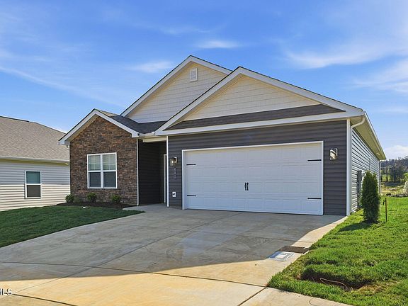 2nd image of 691 Saint Andrews Dr
