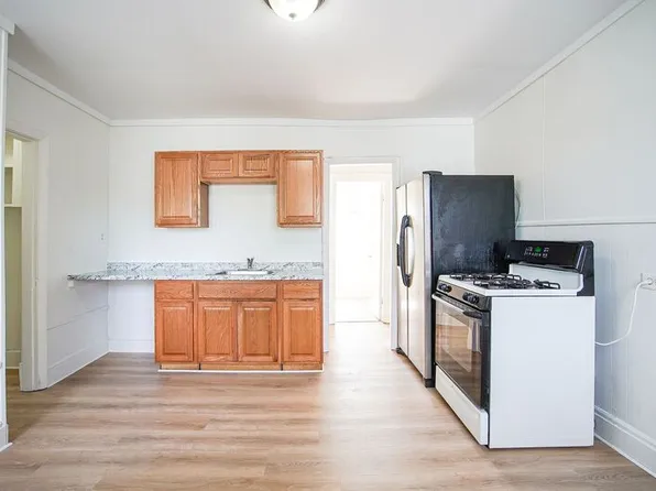 11-13 Newman St Unit 3, Springfield, MA 01105