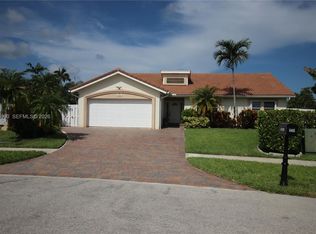 6486 Woodbury Rd, Boca Raton, FL 33433