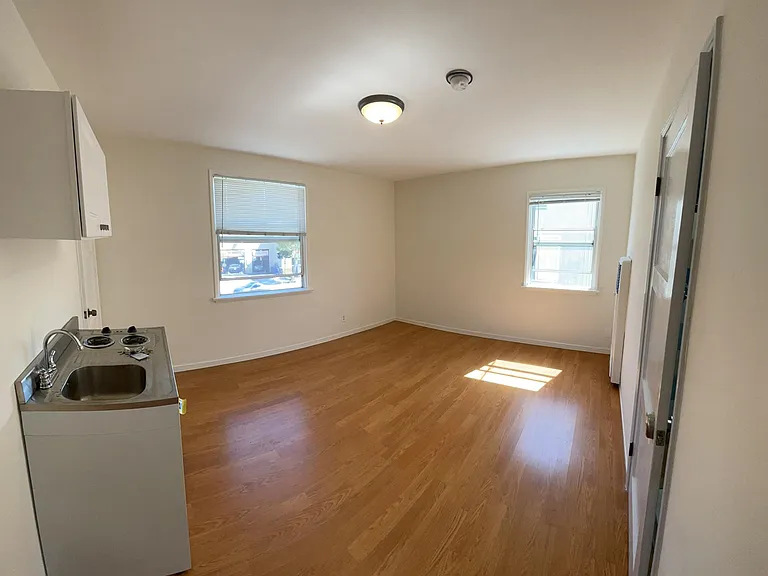 1758 Lincoln Blvd #12 — Photo 2