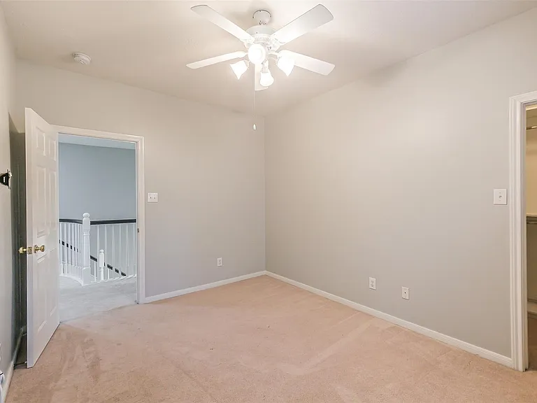 5506 Langhorne Ct — Photo 32
