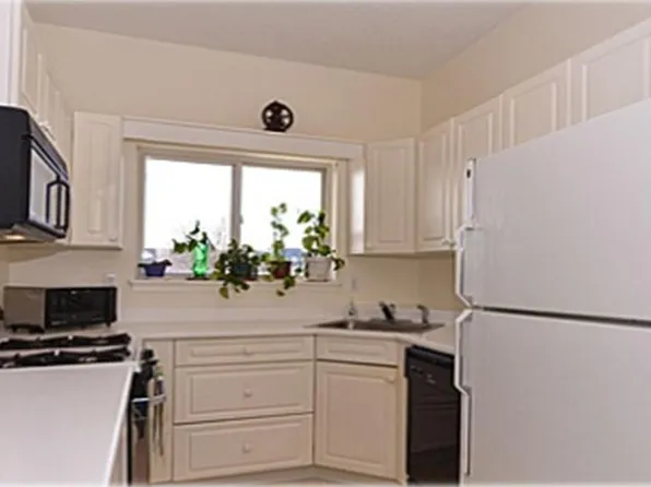 910 Burgundy Way #910, Wayne, NJ 07470