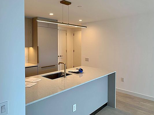 2nd image of 3 Court Sq #1507A