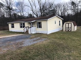 40 E Doe Run Ln, Lock Haven, PA 17745