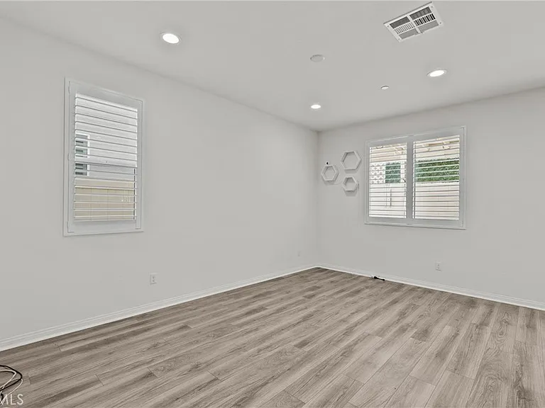 14610 W Isla Vista Dr — Photo 13