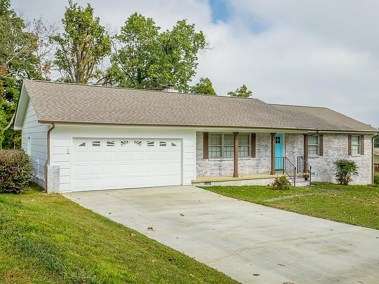 1403 Clearpoint Dr — Photo 33