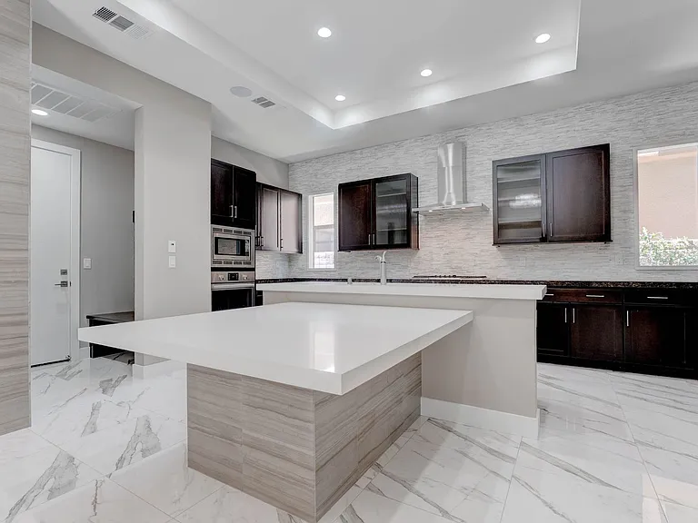 86 Pristine Glen St — Photo 8