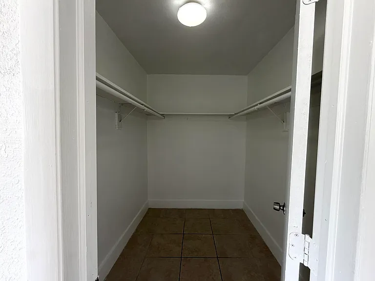 2127 Davie Blvd #115 — Photo 11